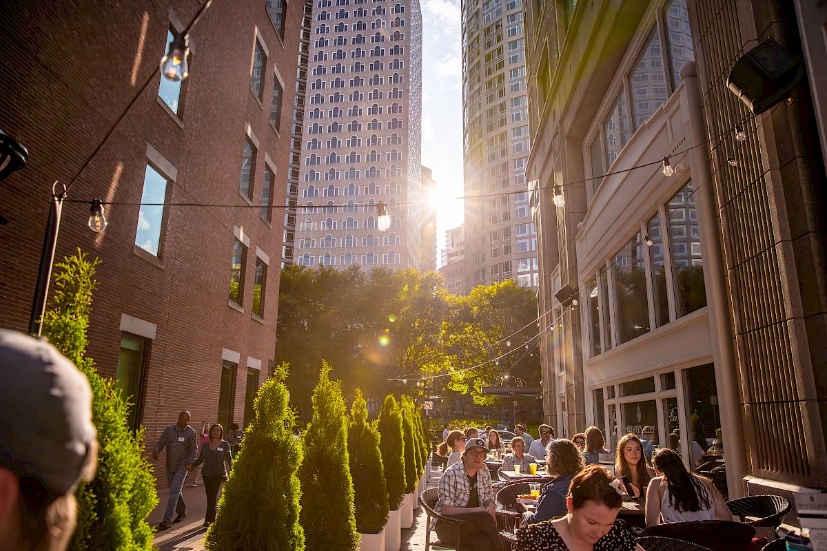 A Guide to the Top Outdoor Bars in Boston